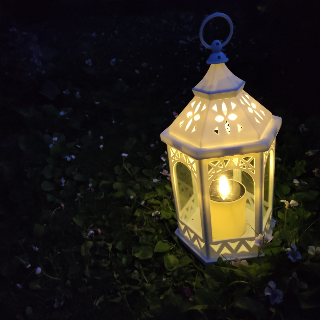 Latarenka Lampion Lampa solarna LED efekt świeczki Biała Latarenka Lampion Lampa solarna LED efekt świeczki Biała