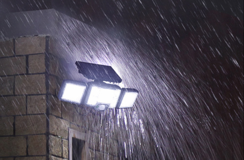 Lampa solarna zewnętrzna czujnik ruchu trzy Jasne reflektory Solidna Lampa solarna zewnętrzna czujnik ruchu trzy Jasne reflektory Solidna